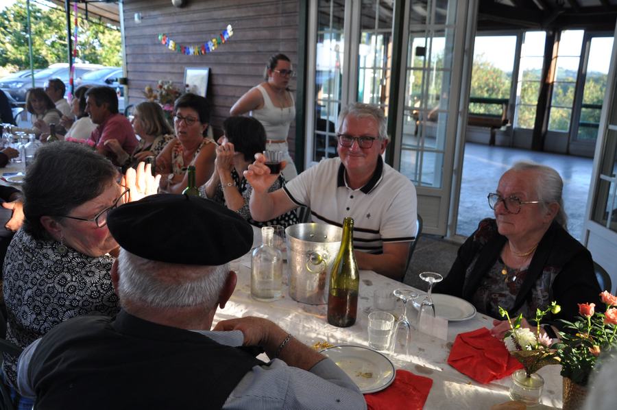 Dimanche 12 octobre : Marie-Rose fête son anniversaire et celui de ses 50 ans de mariage avec notre ami Poulou., photo 7